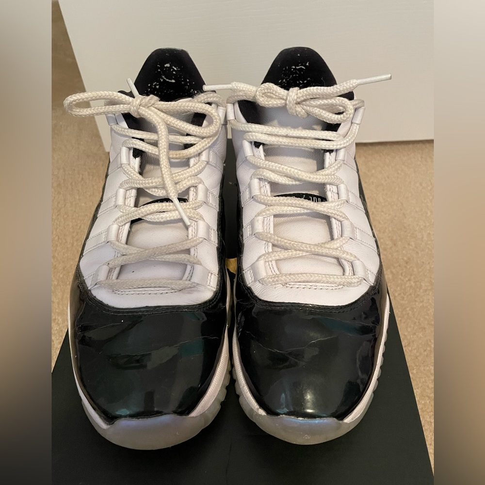 Jordan 11 Retro Low Concord